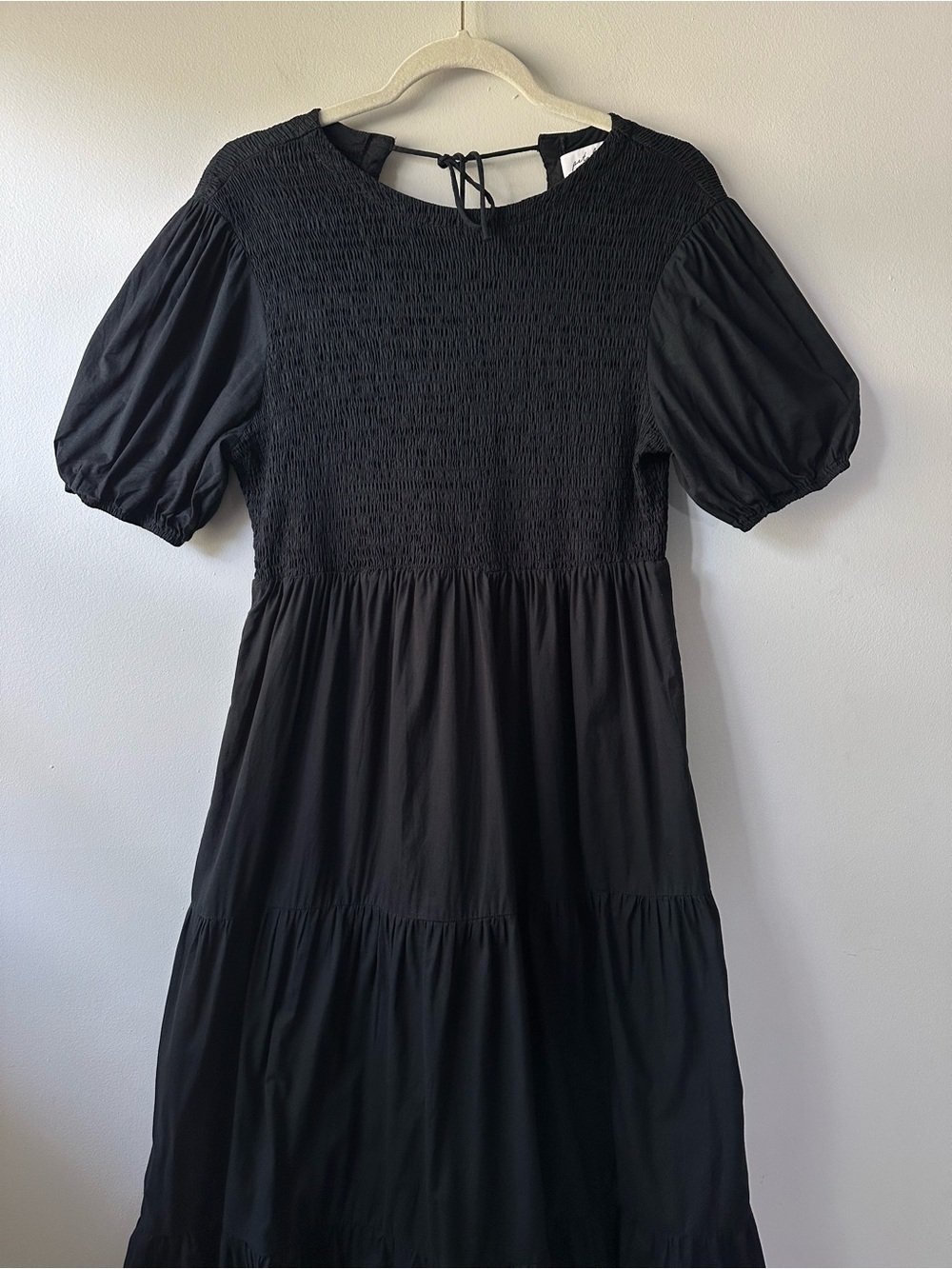 Petal & Pup Naura Black Shirred Tiered Midi Dress Smocked Puff-Sleeve Size 8 - Picture 2 of 10
